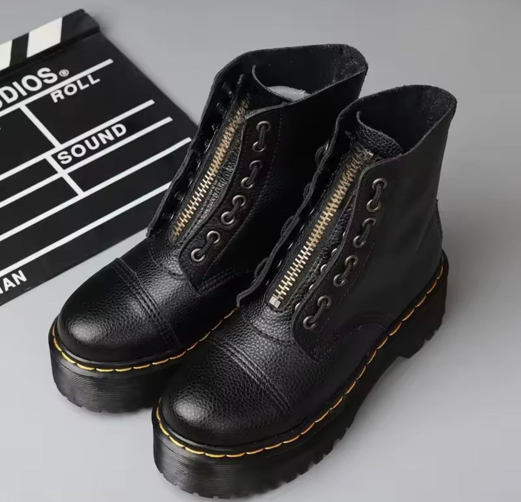 Stivali con plateau in vera pelle