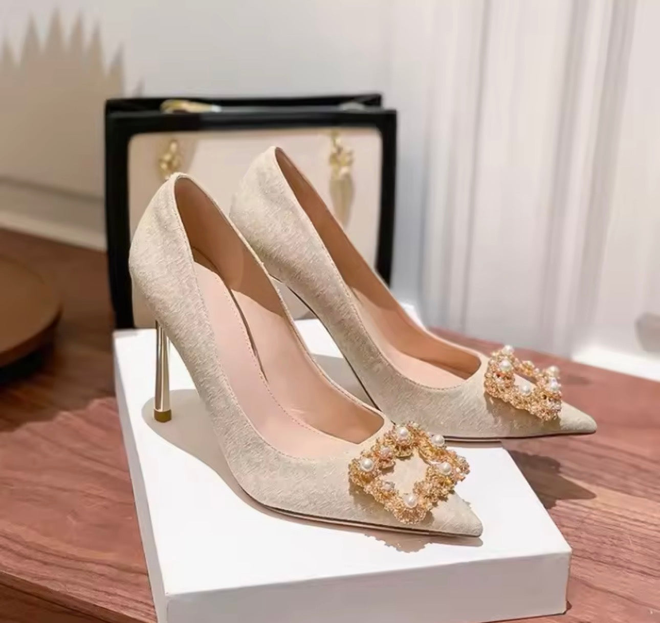 Tacchi alti da donna Versatile Slip-On Punta a punta Tacco sottile Scarpe singole Pelle