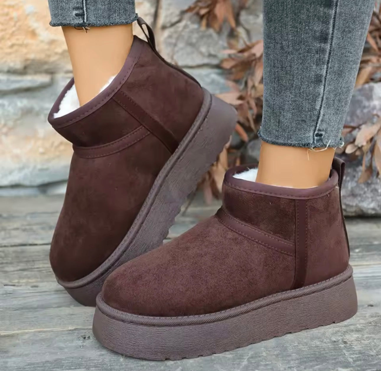 Stivaletti  da donna con la suola spessa