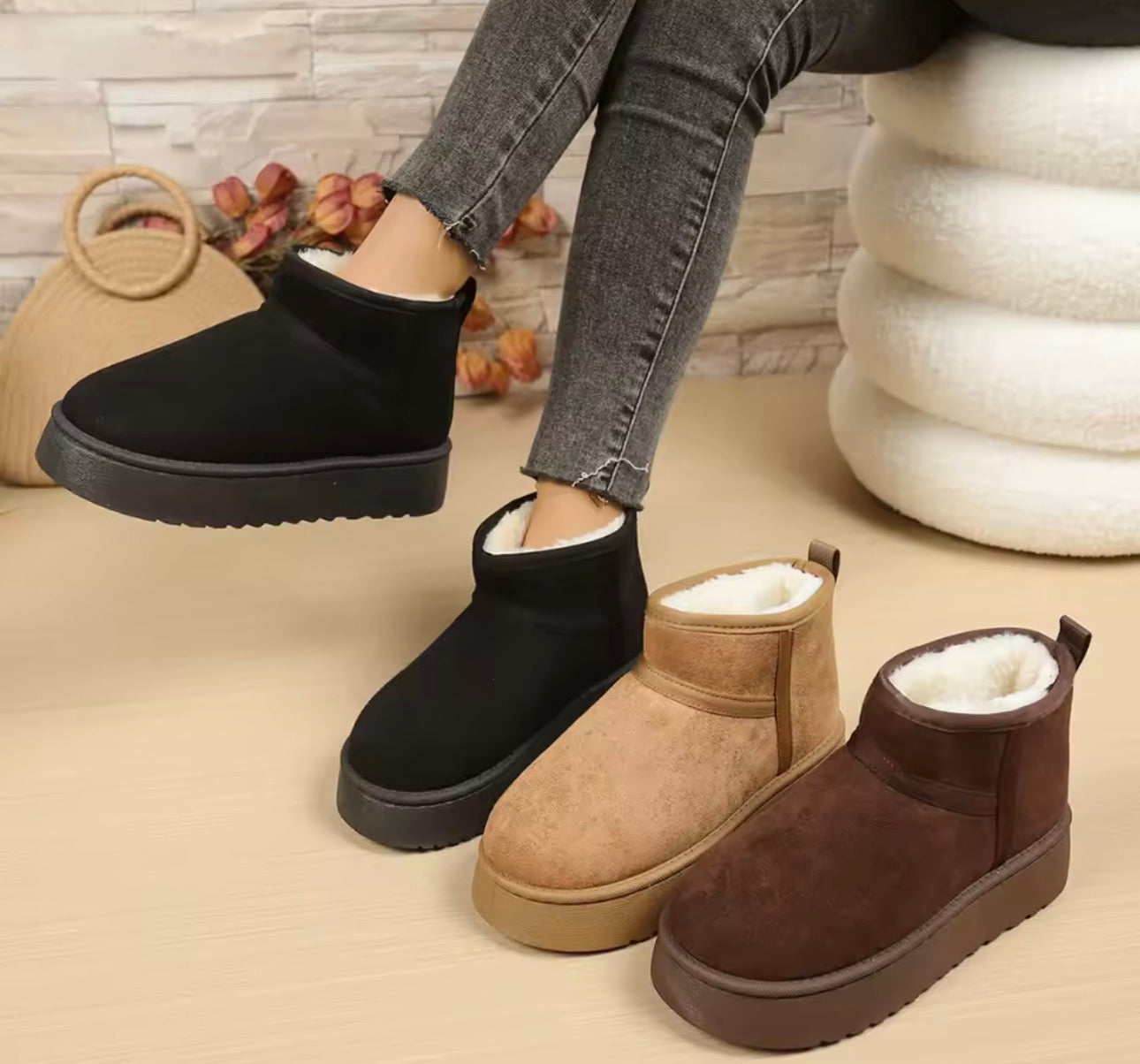 Stivaletti  da donna con la suola spessa