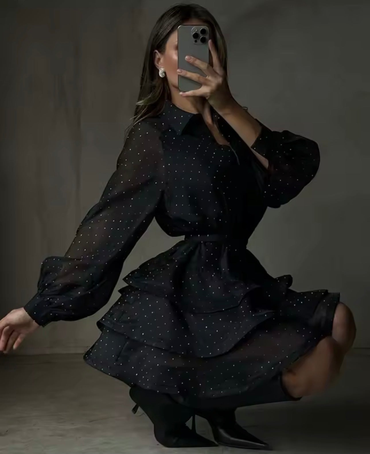 Abito da donna con strass neri