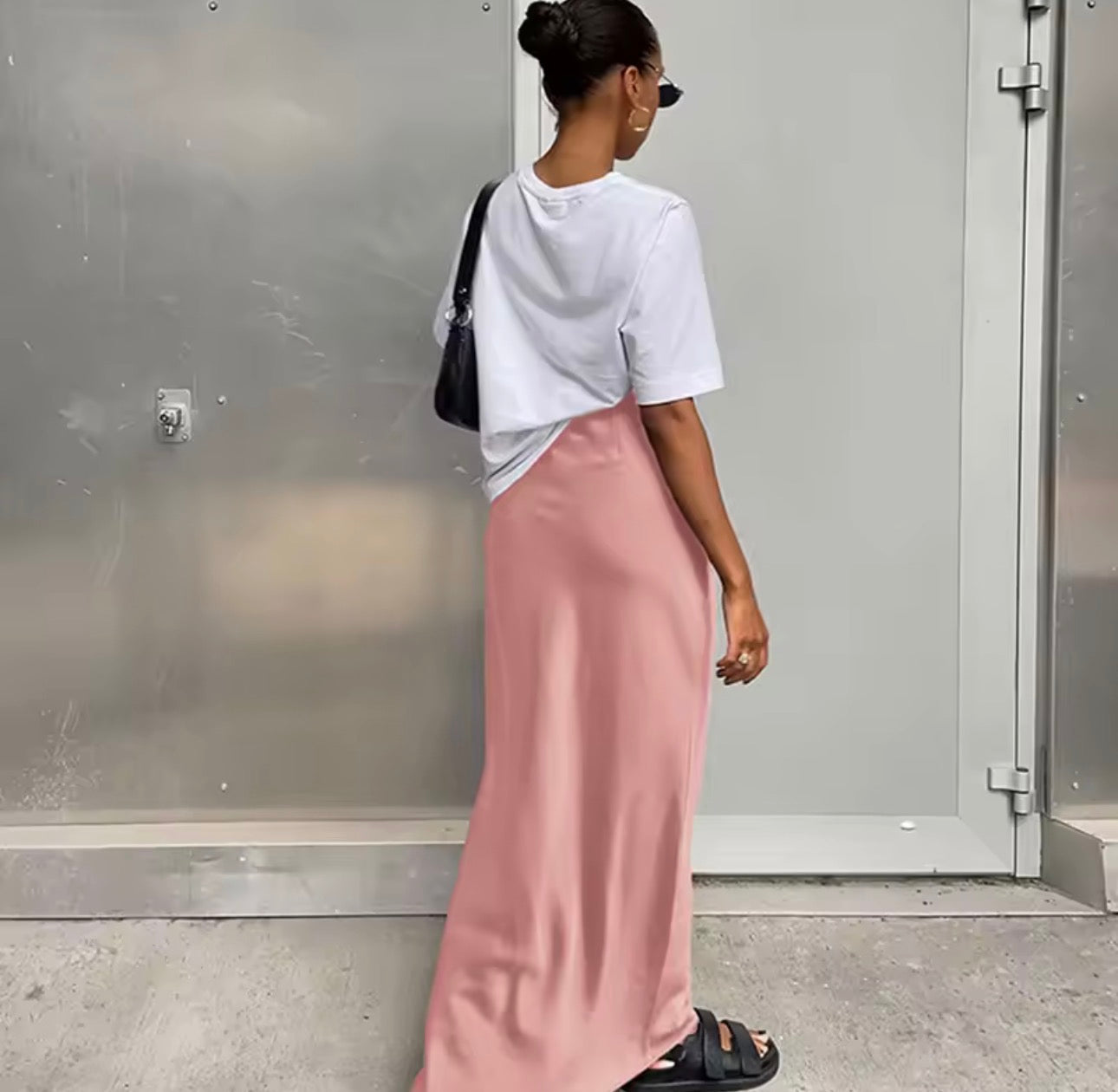 Gonne a tromba nere eleganti in raso