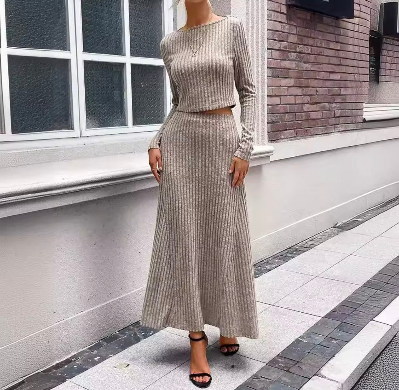 Set gonna e maglia a maniche lunghe