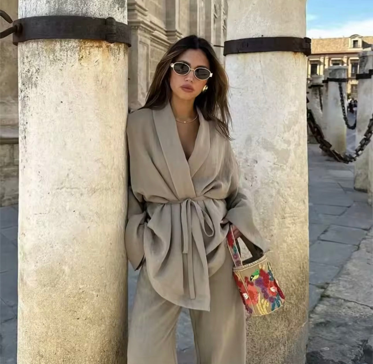 Set top e pantaloni kimono doppiopetto