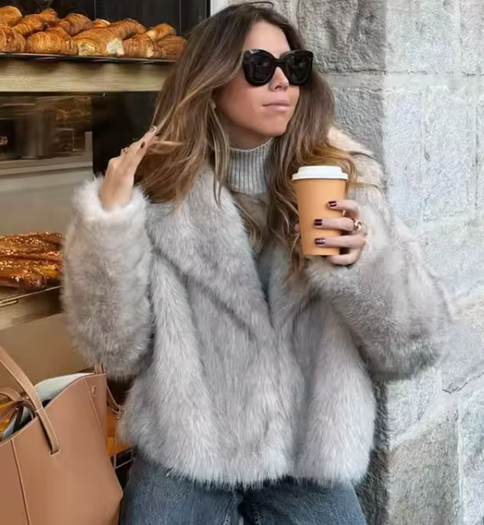 Cappotto elegante da donna in pelliccia