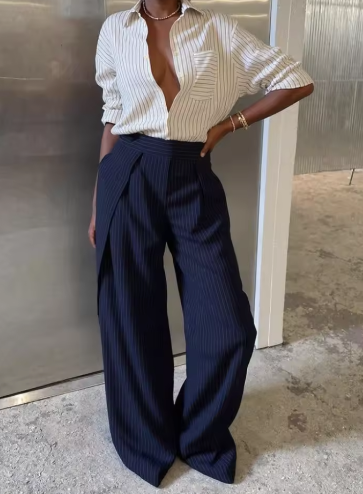 Pantaloni lunghi irregolari chic, larghi alla caviglia a vita alta