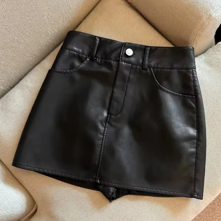 Minigonna nera a vita alta