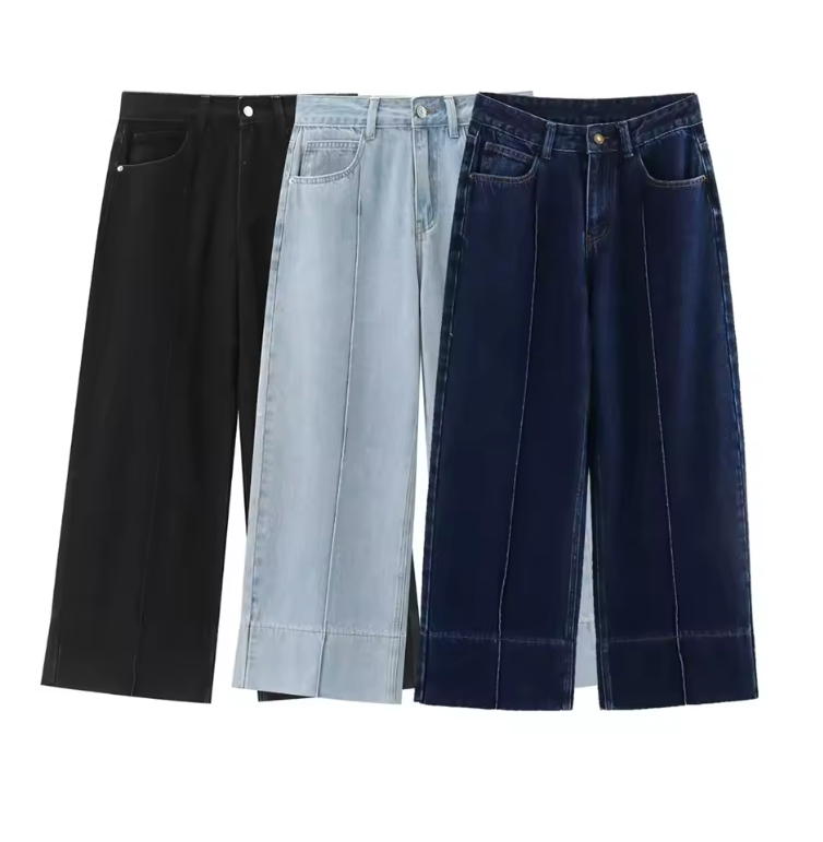 Jeans a gamba larga a vita alta